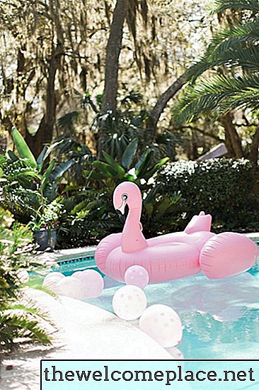 17 вещей, которые вам нужны, чтобы устроить вечеринку в бассейне