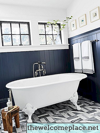 7 idées de carreaux de sol de salle de bains à épingler (même si vous n'êtes pas en train de remodeler)