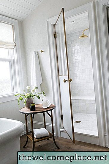 9 pomysłów na łazienki dla gości, które będziesz chciał ukraść dla Master En Suite