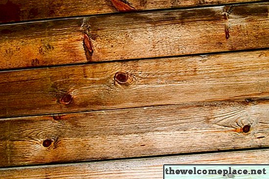 Pisos de madeira impregnada em acrílico Prós e contras