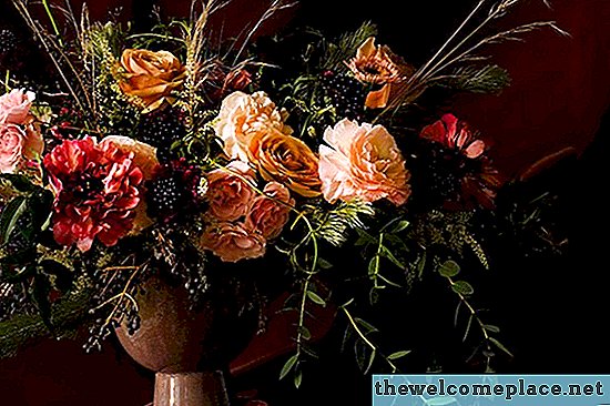 Adicione drama à sua casa com impressões de arte floral temperamental (Downloads gratuitos)