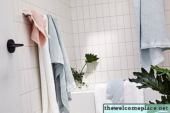 „Allswell“ ką tik pristatė svajonių (ir prieinamą kainą) patalynės ir vonios kolekciją