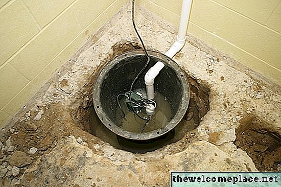 O scurgere de ulei dintr-o carcasă a pompei de baie