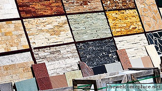 Prednost Honed vs. Tumbled Travertine