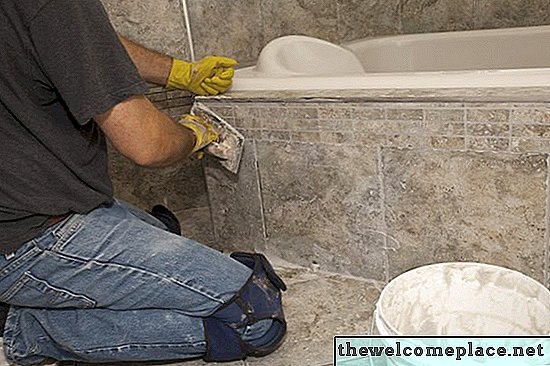 A fürdőszobai kerámia csempékhez használható legjobb habarcs