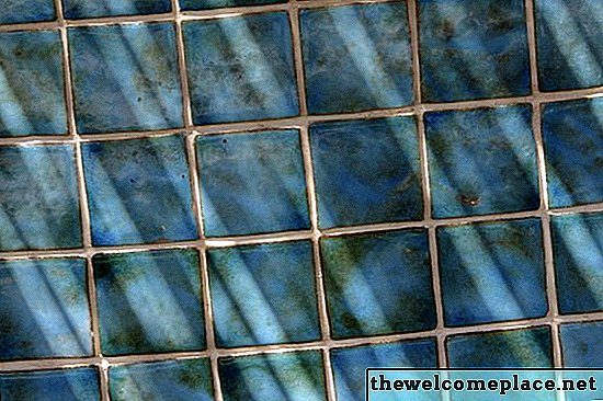 A telha cerâmica pode ser instalada sobre paredes pintadas com semibrilho?