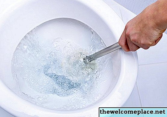 Kan du rengöra en toalettskål med vanlig blekmedel?