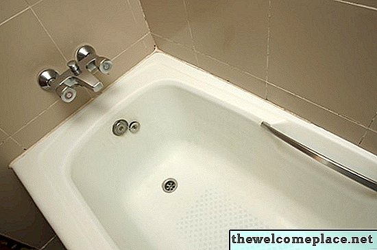 Можете ли вы положить на стену набор для ванной на старомодные керамические плитки?