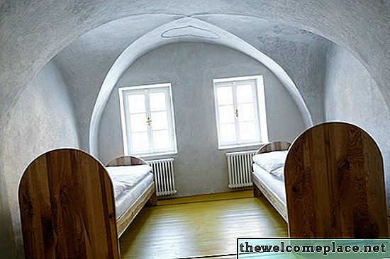 Una casa checa que se mantuvo desde que el Renacimiento se renueva modernamente