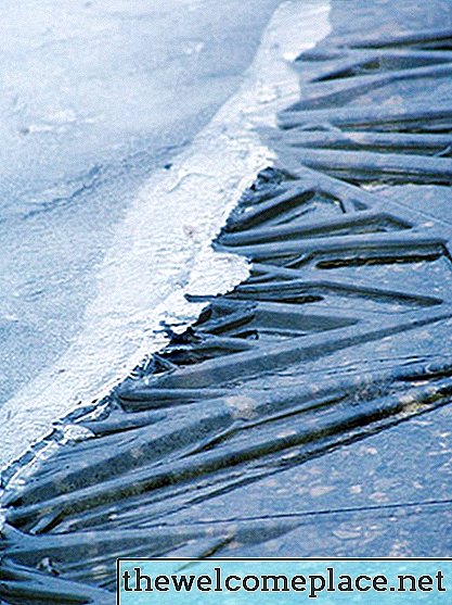 Diferentes tipos de sais usados ​​para derreter neve e gelo