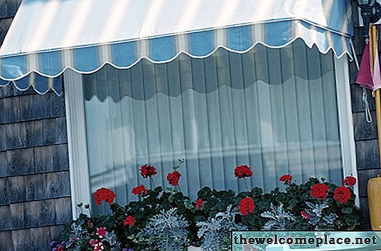 DIY stasjonær vindusmarkise ved bruk av PVC-rør