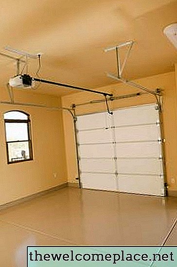 DIY: Verwandle eine Garage in ein Schlafzimmer und ein Wohnzimmer