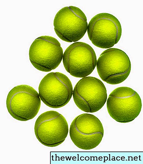 Skal du tørre puder med tennisbolde?