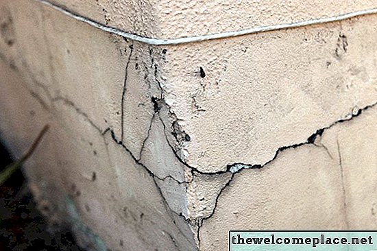 Foundation Cracks: Sollten Sie sich Sorgen machen?