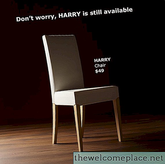 Harry je še vedno na voljo po kraljevski poroki… Vsaj najmanj po tem zabavnem novem oglasu Ikea