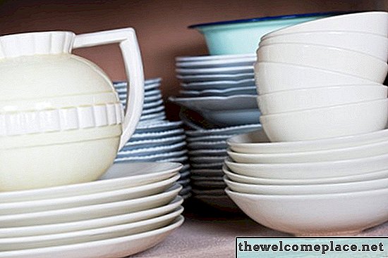Ajuda sobre como remover ferrugem de pratos de porcelana