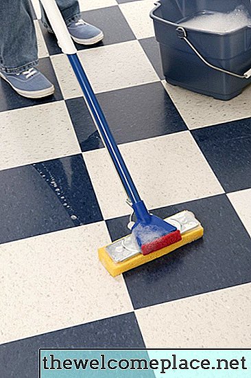 Domaće sredstvo za čišćenje podova od vinila