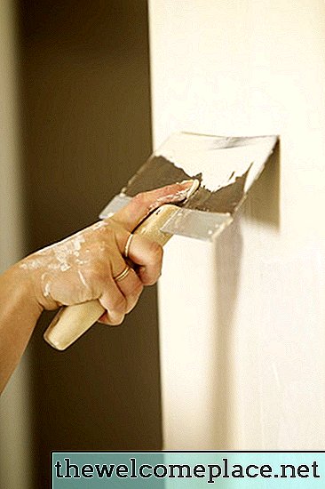 Façons artisanales de réparer un mur