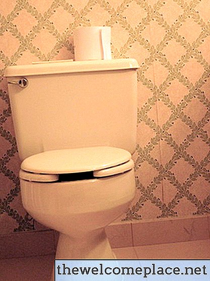 Hvordan legger jeg til toaletter uten kloakk eller septum?