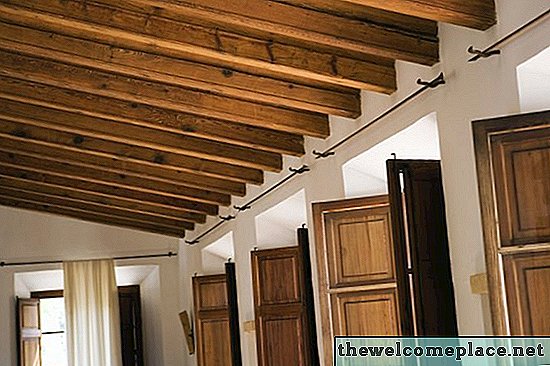 Comment identifier l'ancienne isolation de plafond?