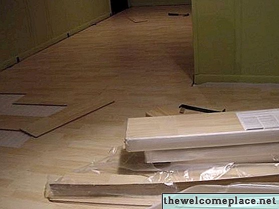 Hvordan påvirker tunge møbler flydende laminatgulve?