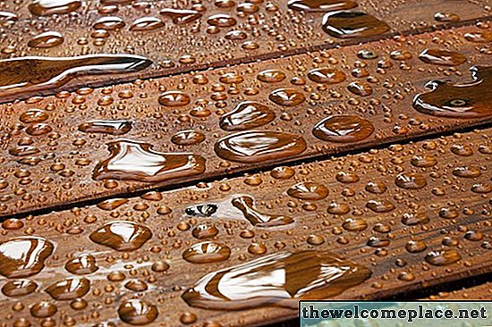 Como a chuva afeta a madeira?