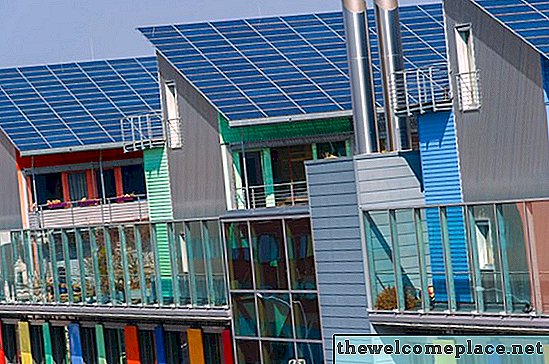 ¿Cuánta energía genera un panel solar?