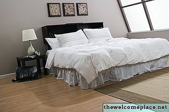 Làm thế nào giường của bạn nên được định vị trong phòng ngủ?