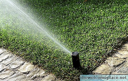 Hoe Orbit Lawn Sprinklers aan te passen