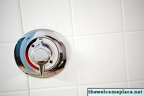 Moenシャワーの温度を調整する方法