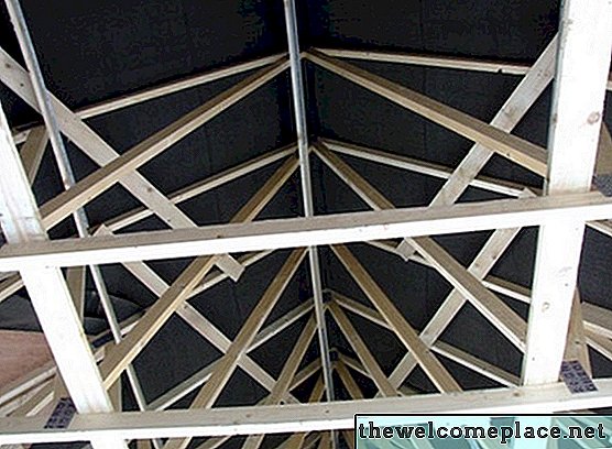 Como alterar treliças existentes no telhado para um sótão