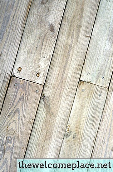 Как отбелить твердые деревянные полы