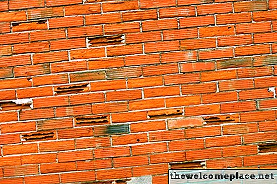 Wie man eine künstliche Backsteinmauer über Cinder Block baut