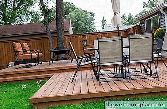 Cómo construir una terraza flotante de patio de madera