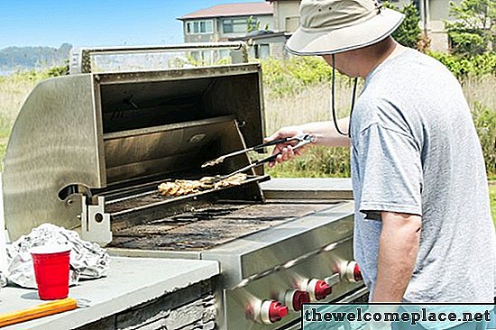 Hoe een pijppropaanbrander voor een barbecue te bouwen