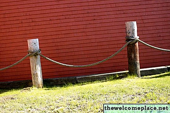 Hoe een touw te bouwen en een hek te plaatsen