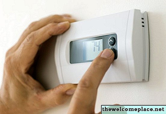 Como trocar a bateria em um termostato Honeywell