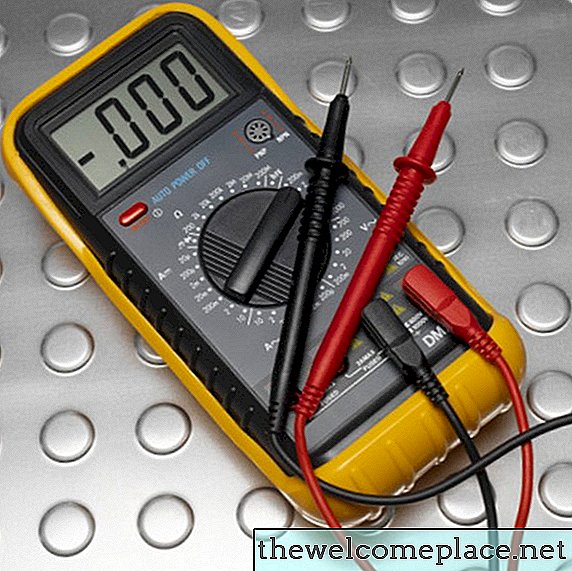 Kako preveriti ampere na črpalki za vrtino