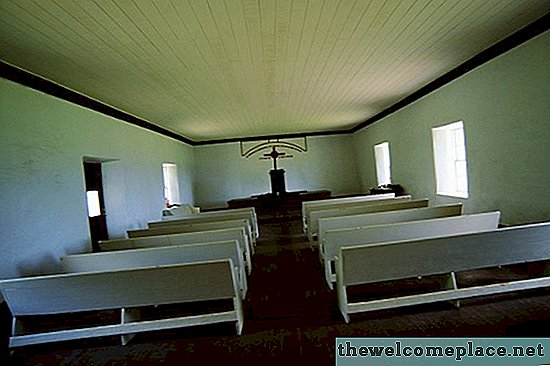 Cómo elegir colores para el interior de una iglesia pequeña