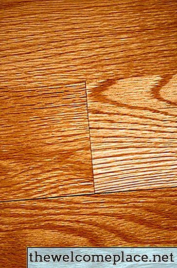 Comment nettoyer un vieux plancher de bois