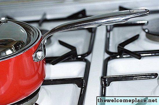 Como limpar os queimadores de fogão a gás de esmalte com graxa queimada