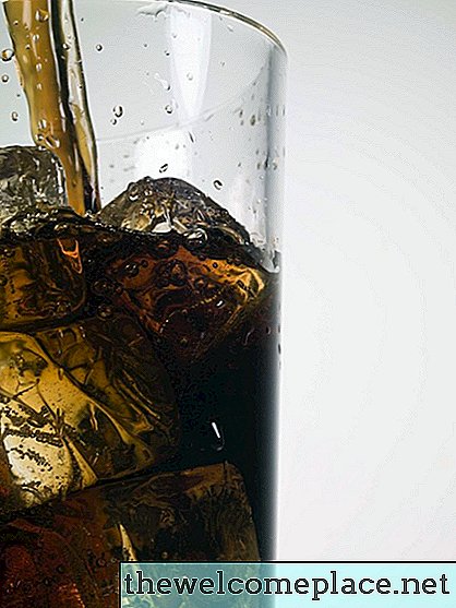 Cara Bersihkan Coke Spill Off Sofa