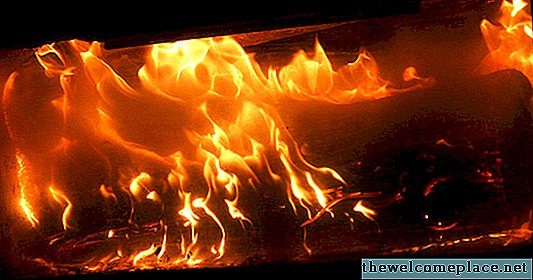 Bagaimana untuk membersihkan Pintu Kaca Fireplace Gas