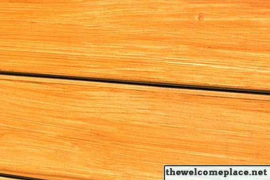 Comment nettoyer les planchers de bois franc avec un revêtement d'oxyde d'aluminium