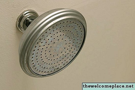 Jak czyścić głowicę prysznicową Moen
