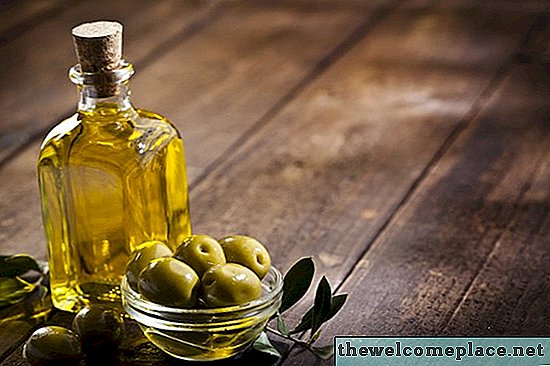 Jak čistit láhve olivového oleje