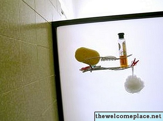 Comment nettoyer le joint en caoutchouc autour des portes de douche