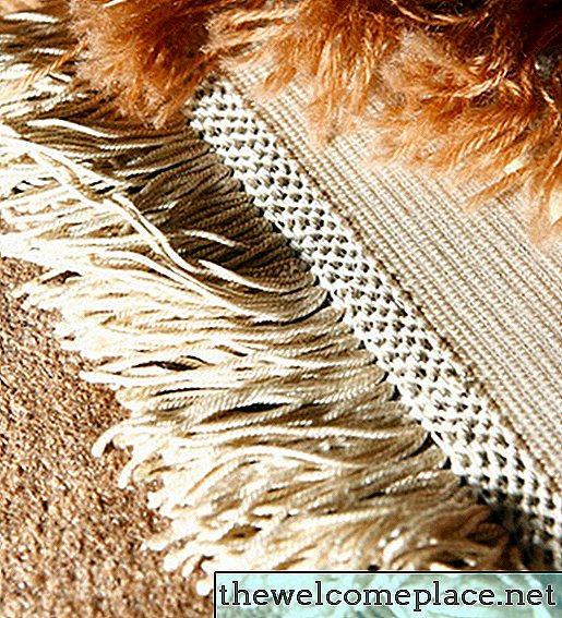 Come pulire la frangia del tappeto
