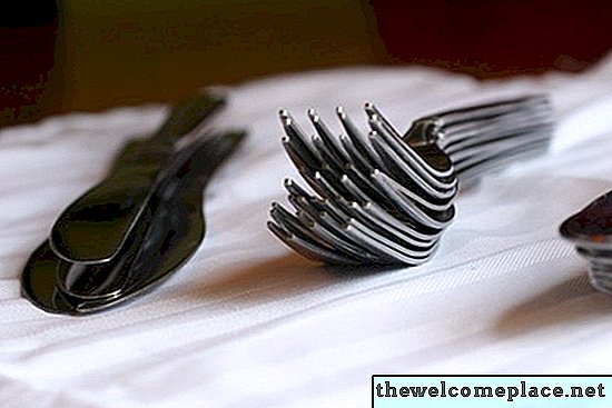 Bagaimana Bersihkan Silver Plated Silverware Tarnished