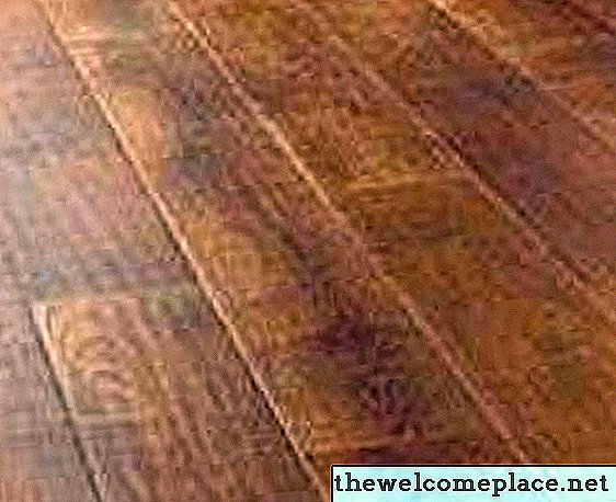 Comment nettoyer les planchers de bois non scellés